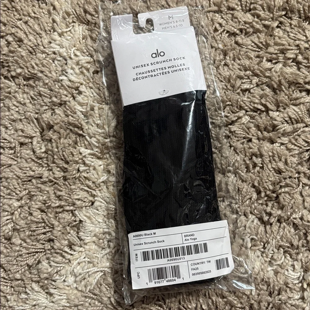ALO Yoga Unisex Scrunch Socks